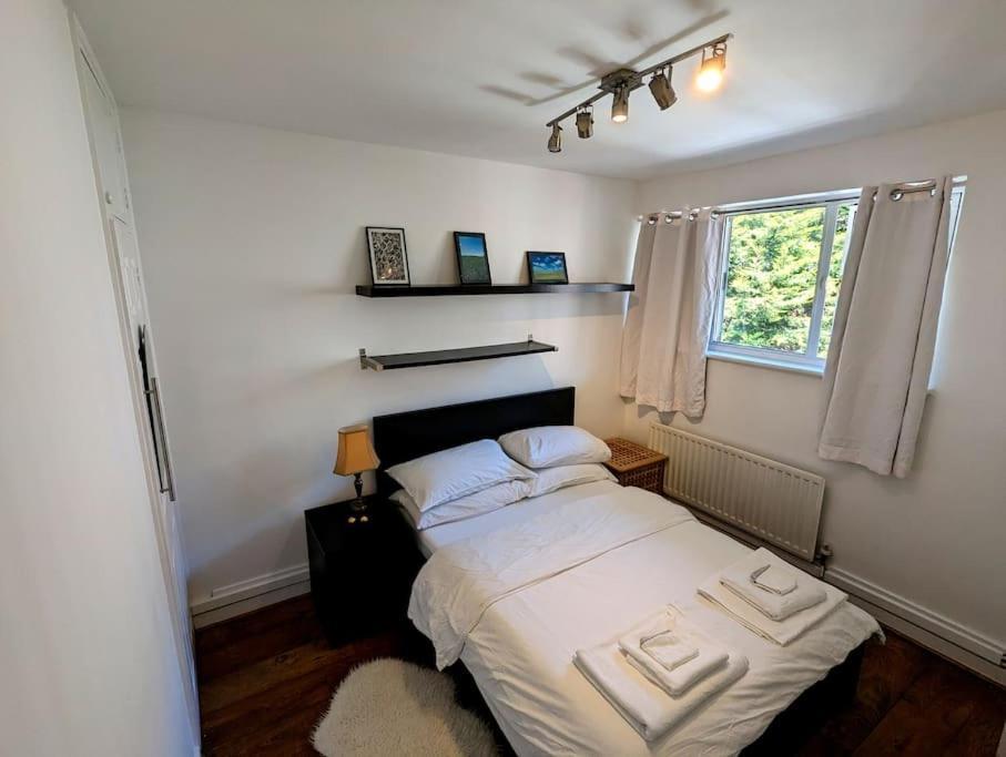 Charming 2-Bed Garden Flat Apartment London Exterior photo