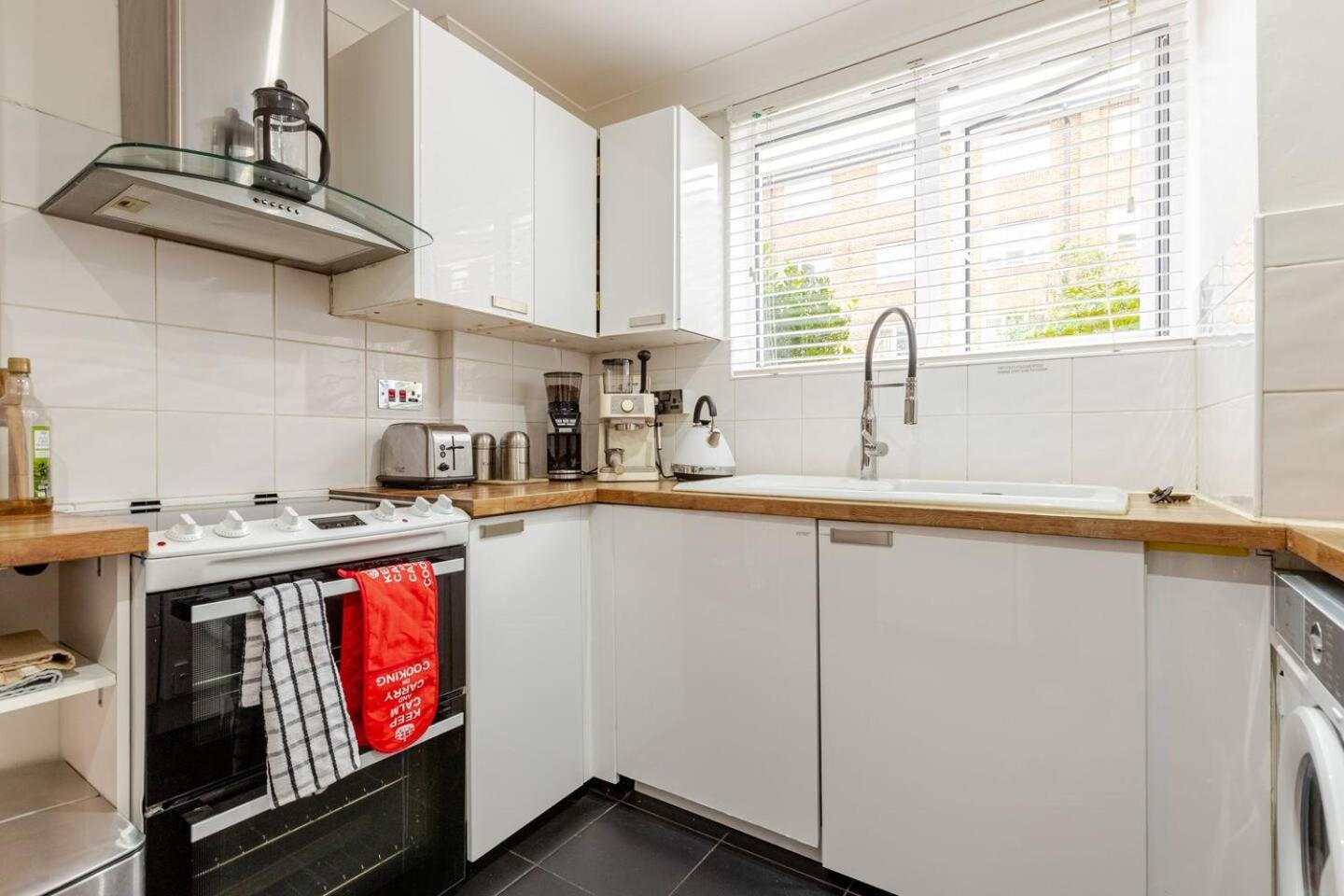 Charming 2-Bed Garden Flat Apartment London Exterior photo