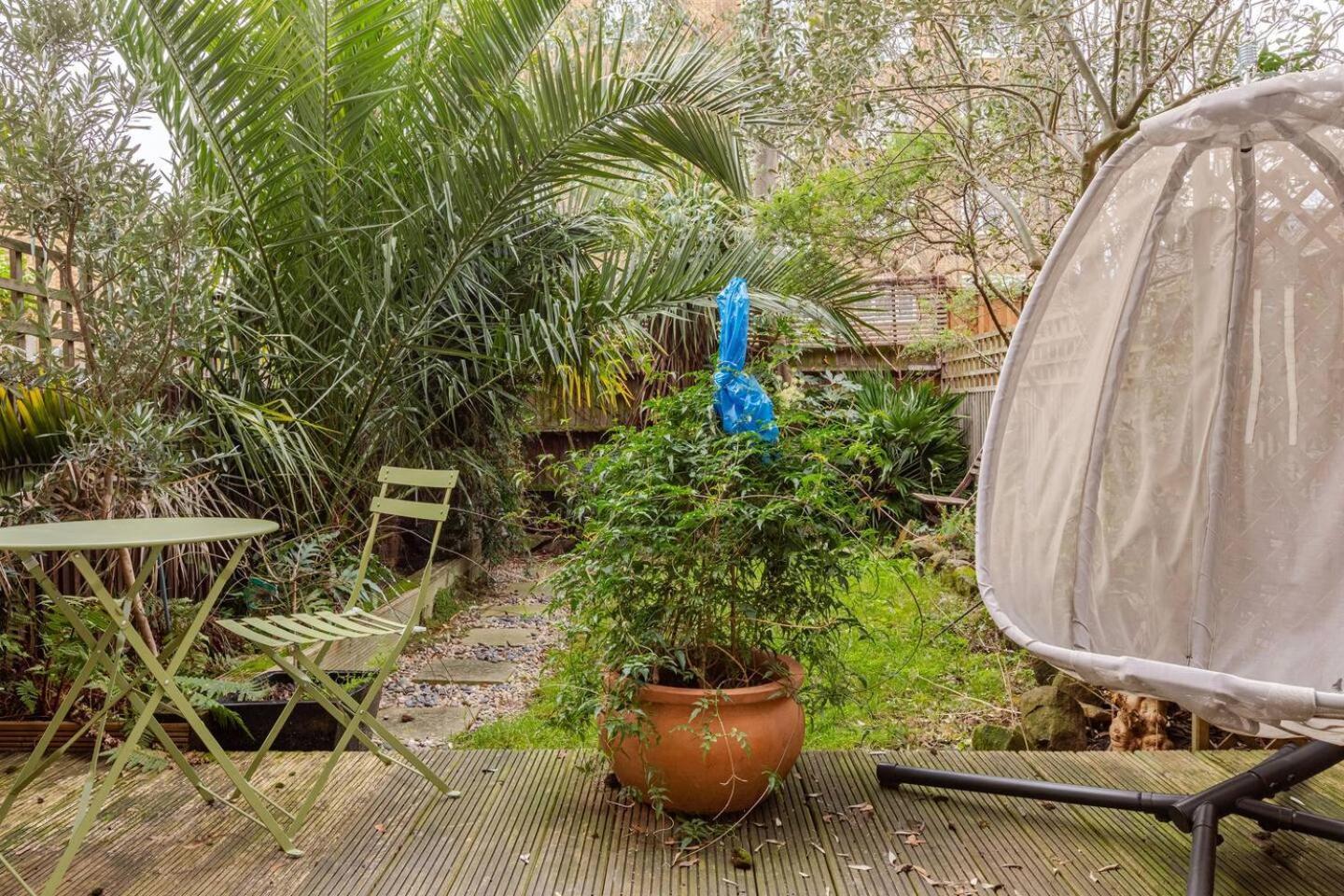 Charming 2-Bed Garden Flat Apartment London Exterior photo